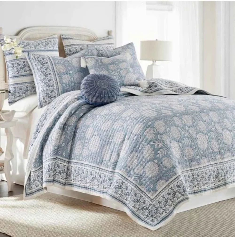 Levtex Home Adare Blue Reversible Full/Queen Quilt Set (88x92in)  2 Pillow Shams